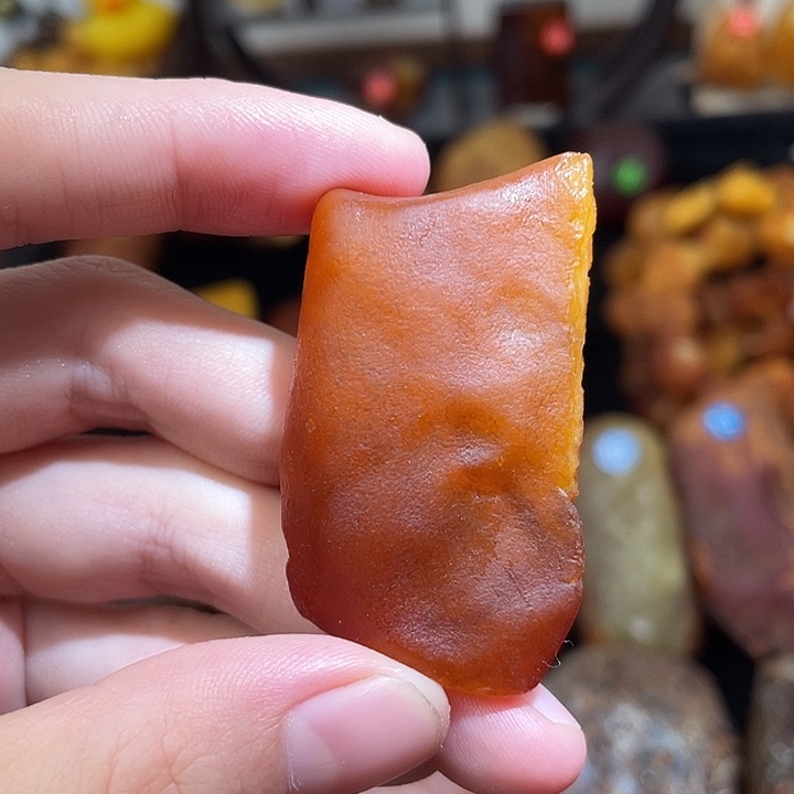 琥珀未镶嵌珠宝奇石