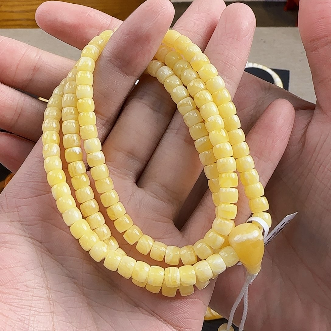 琥珀裸石未镶嵌蜜蜡