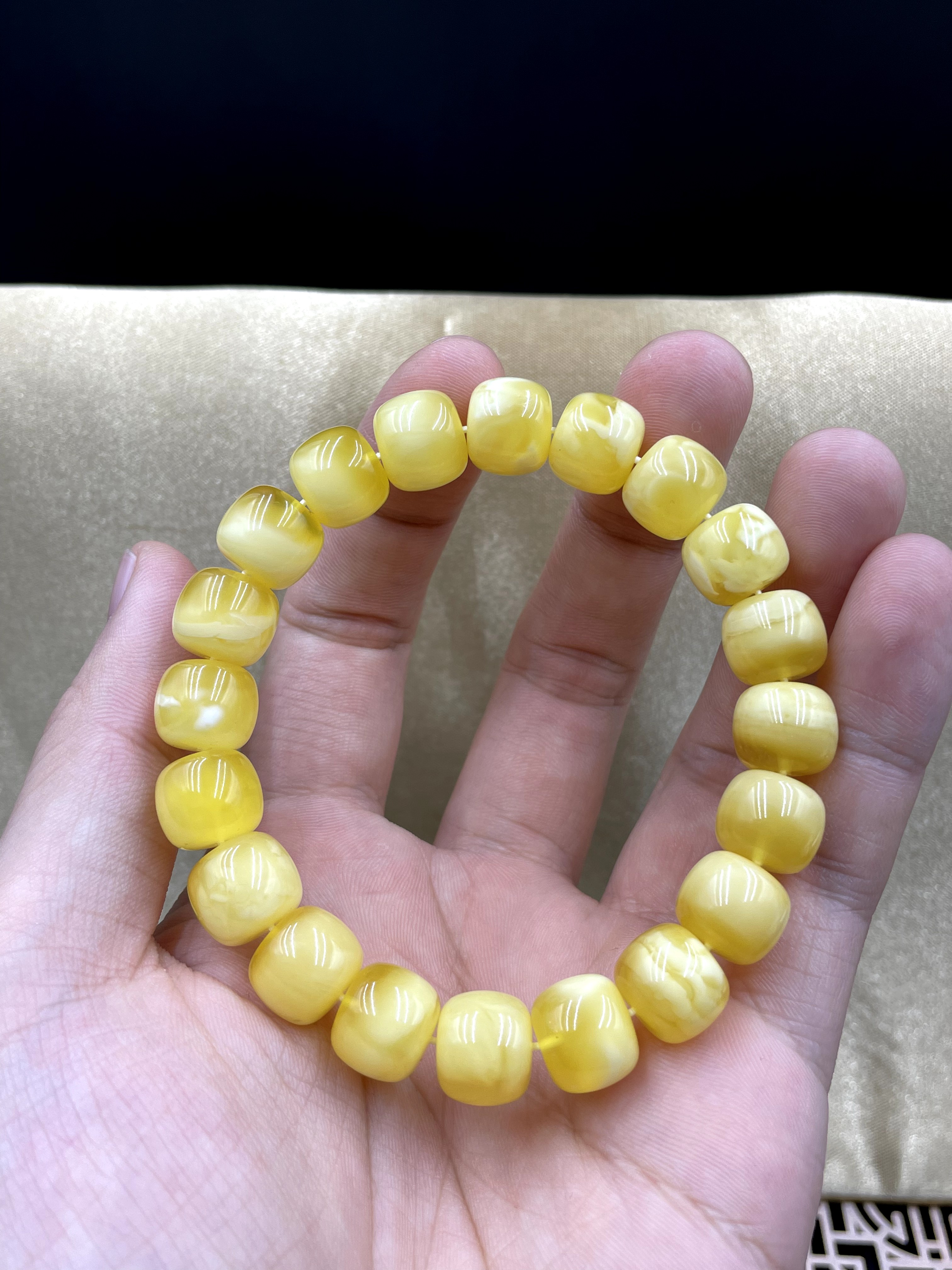 原矿俄料蜜蜡老型手串同料半壁妖花蜡质浓郁器型饱满尺寸12×10