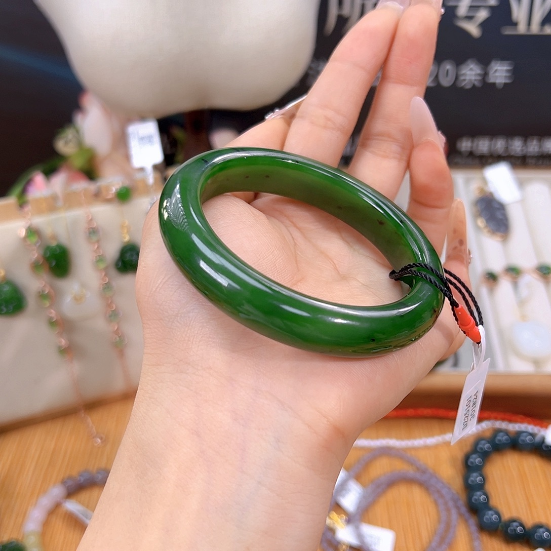 未***浅和田玉未镶嵌手镯sj