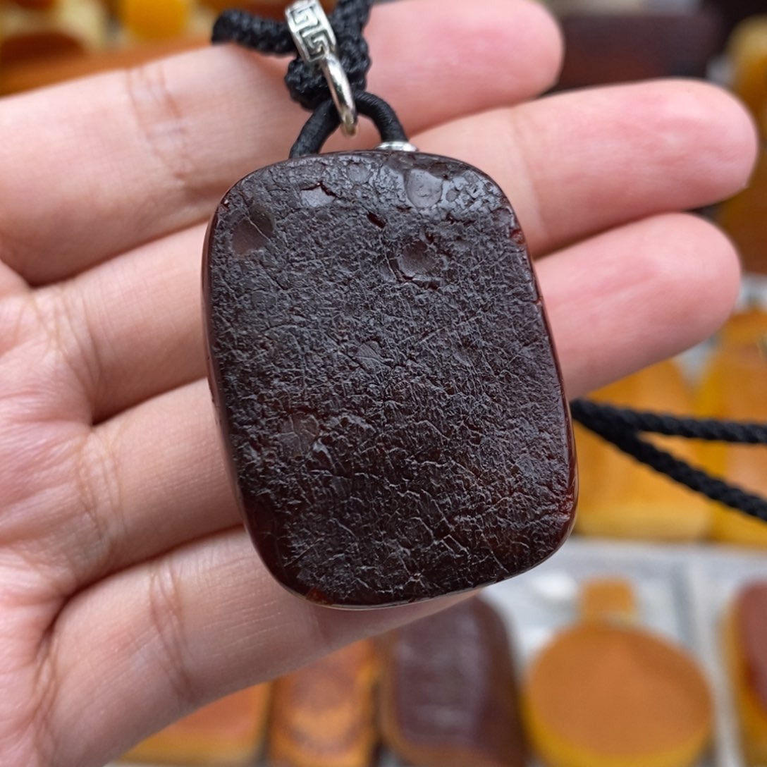 琥珀吊坠(赠链)未镶嵌