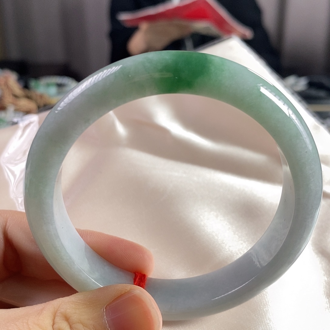 翡翠未镶嵌手镯59圈