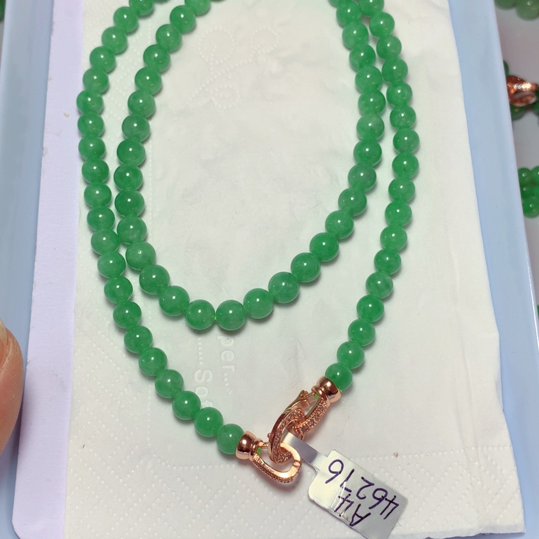 翡翠颈饰未镶嵌z**n项链