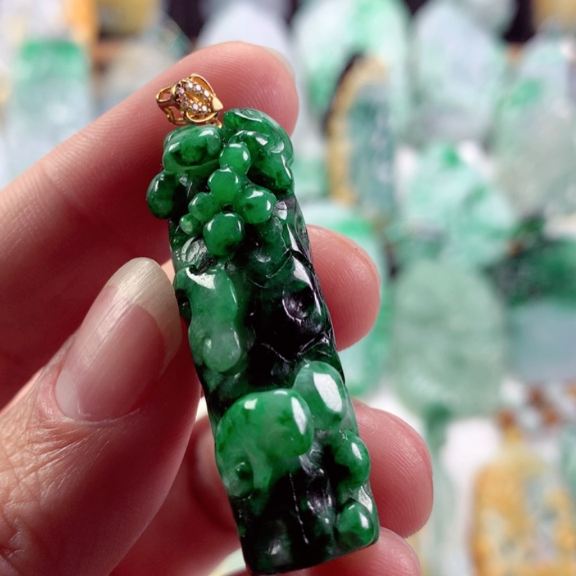 【闪购商品】翡翠吊坠(不含链)未镶嵌