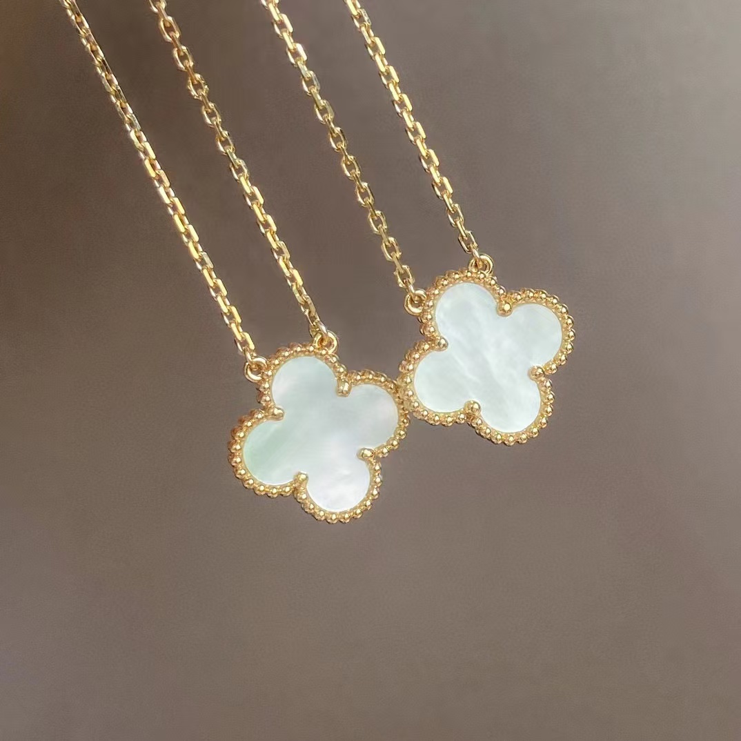 轻奢简约时尚百搭18K金中号贝母四草项链（多样性发其一）