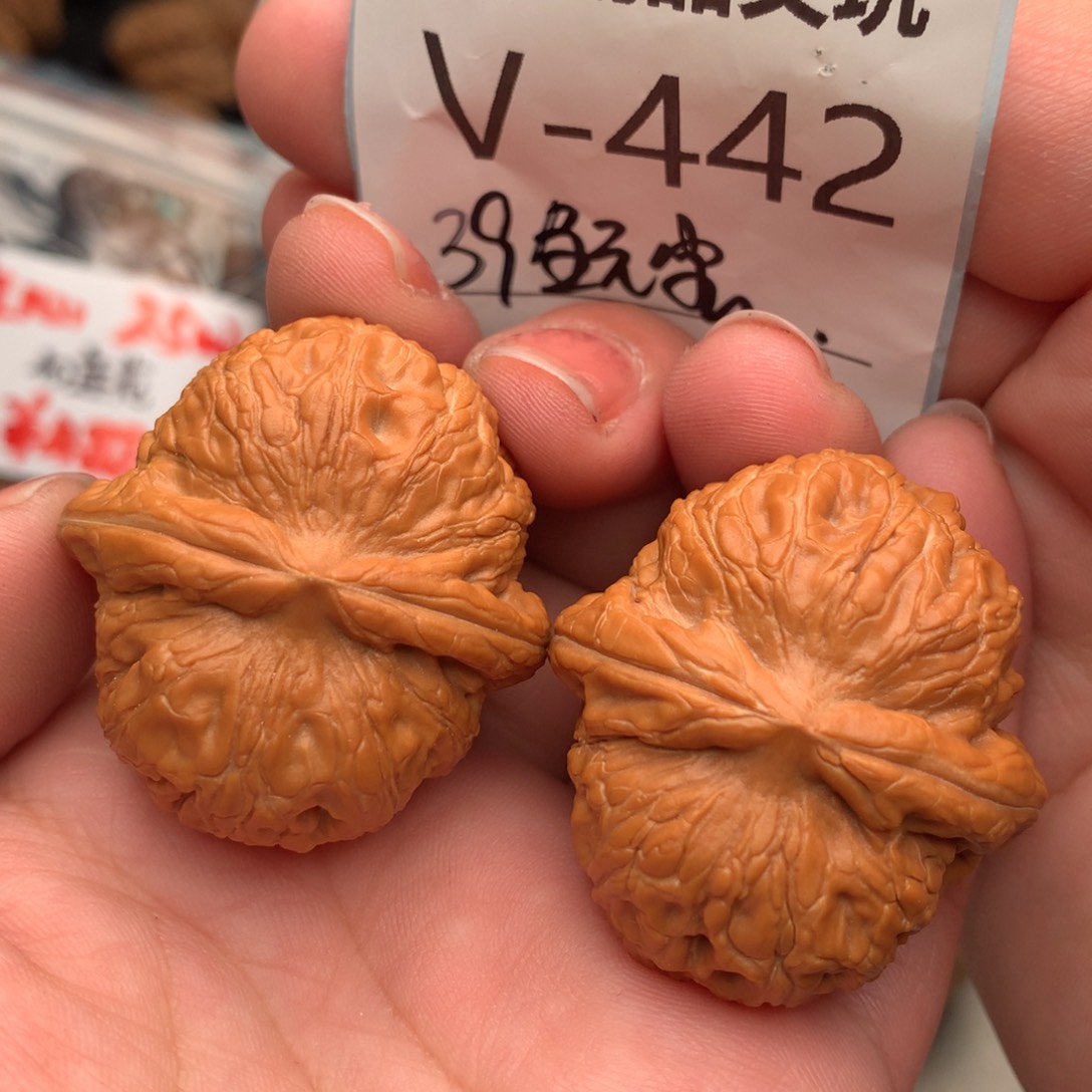 文玩核桃把件39元宝…….
