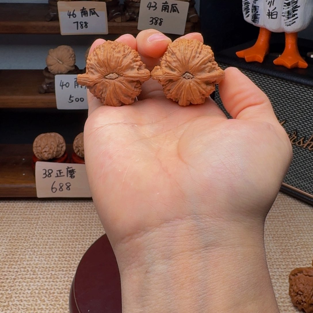文玩核桃把件4106闷白