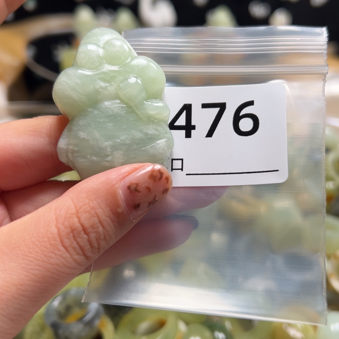 尹***丽蛇纹石玉未镶嵌戒指