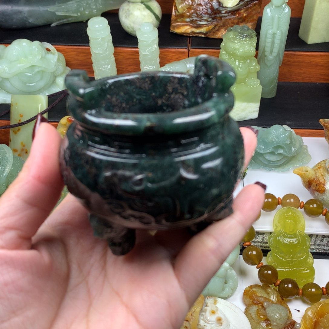 岫玉手把件未镶嵌