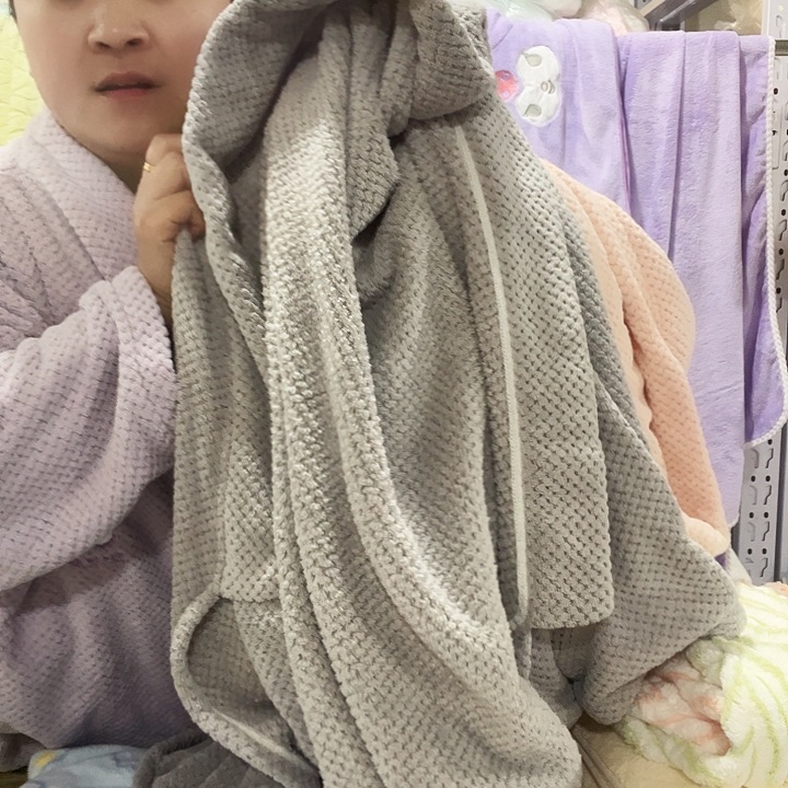 聚酯纤维灰色长袖浴袍微瑕