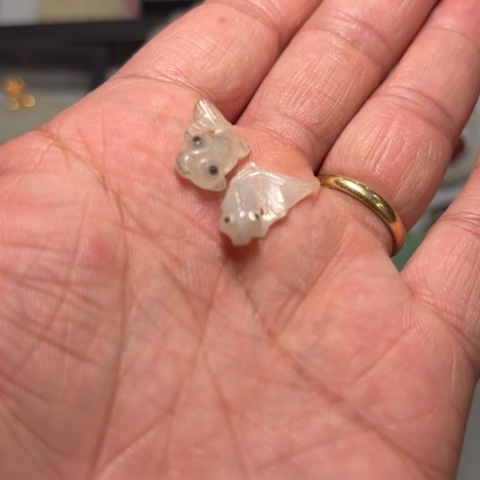 翡翠颈饰未镶嵌心***?