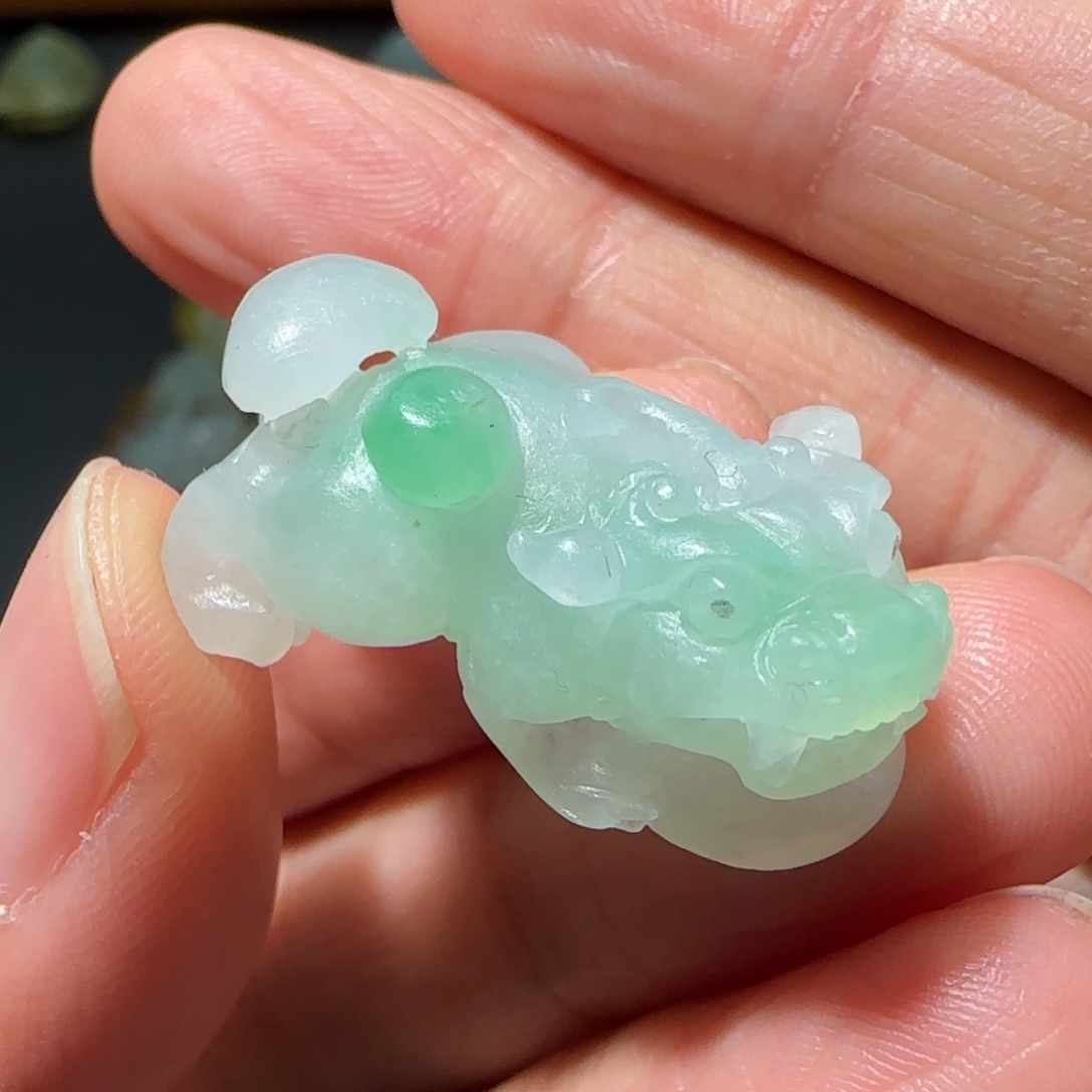 定制翡翠未镶嵌貔貅