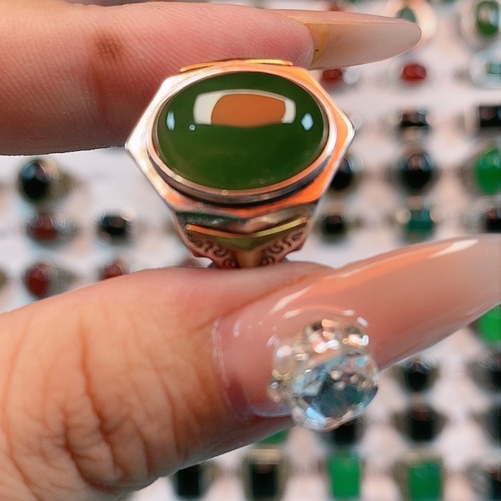 银S925镶嵌戒指和田玉?****！