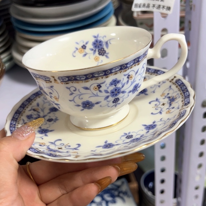 盖碗瓷器直播放漏中