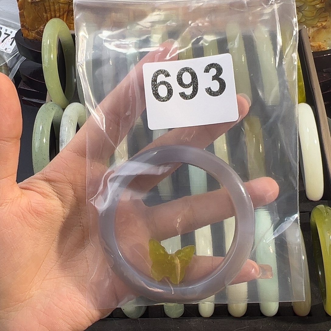 小***问蛇纹石玉未镶嵌手镯