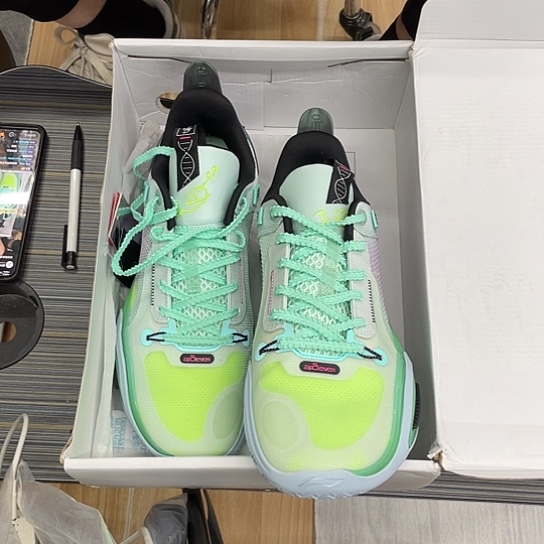 48号44码280李宁篮球鞋