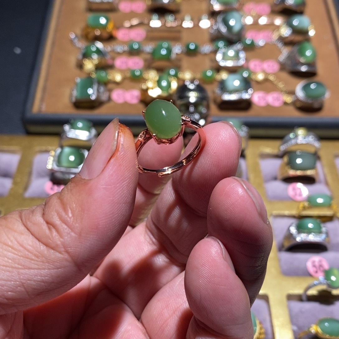 和田玉（碧玉）戒指未镶嵌