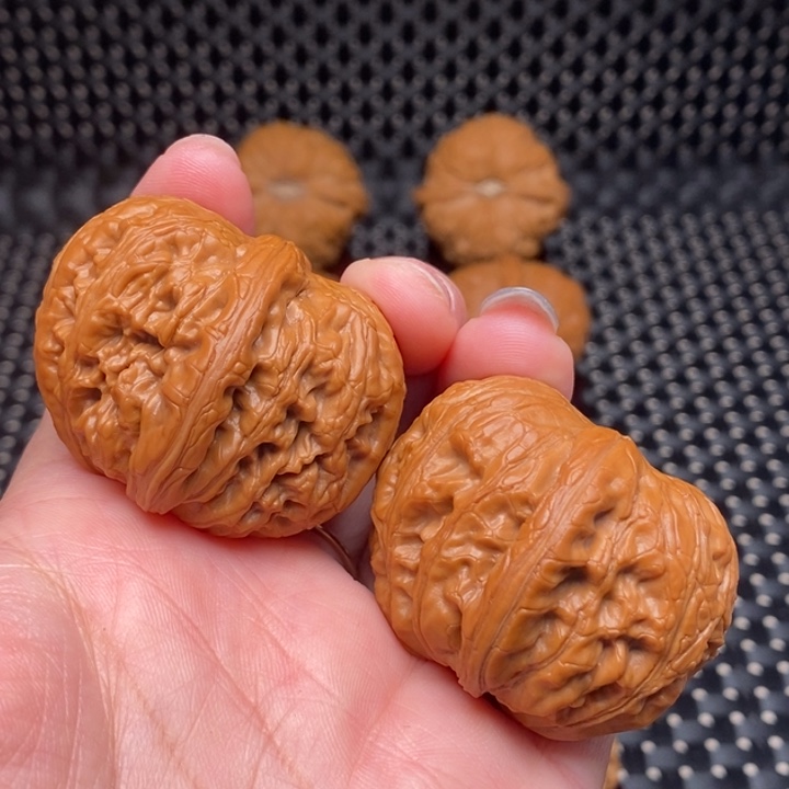 溫***謡文玩核桃吊坠8元宝44