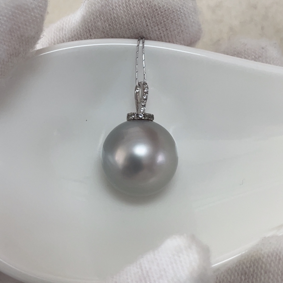 颈饰海水珍珠18K金镶嵌13mm