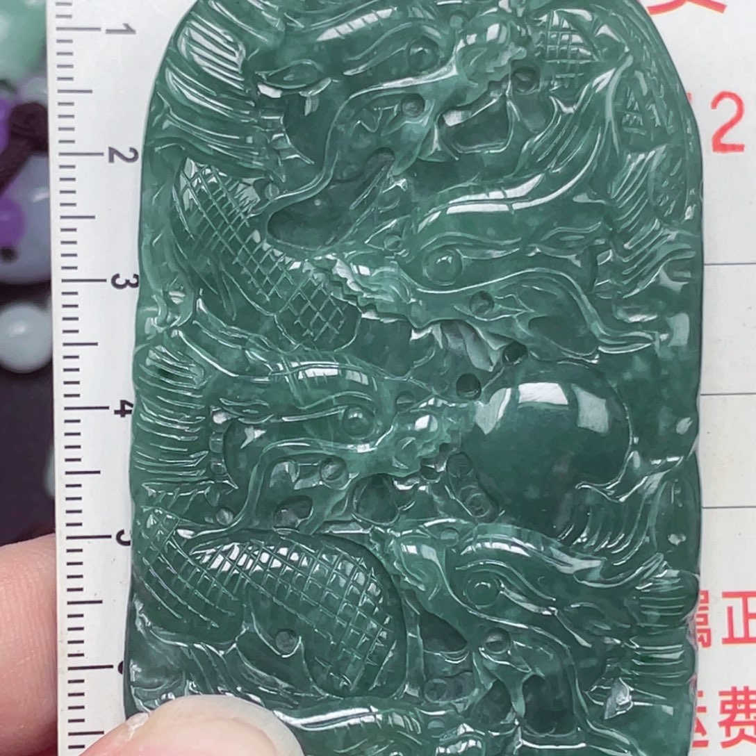 翡翠未镶嵌颈饰吊坠