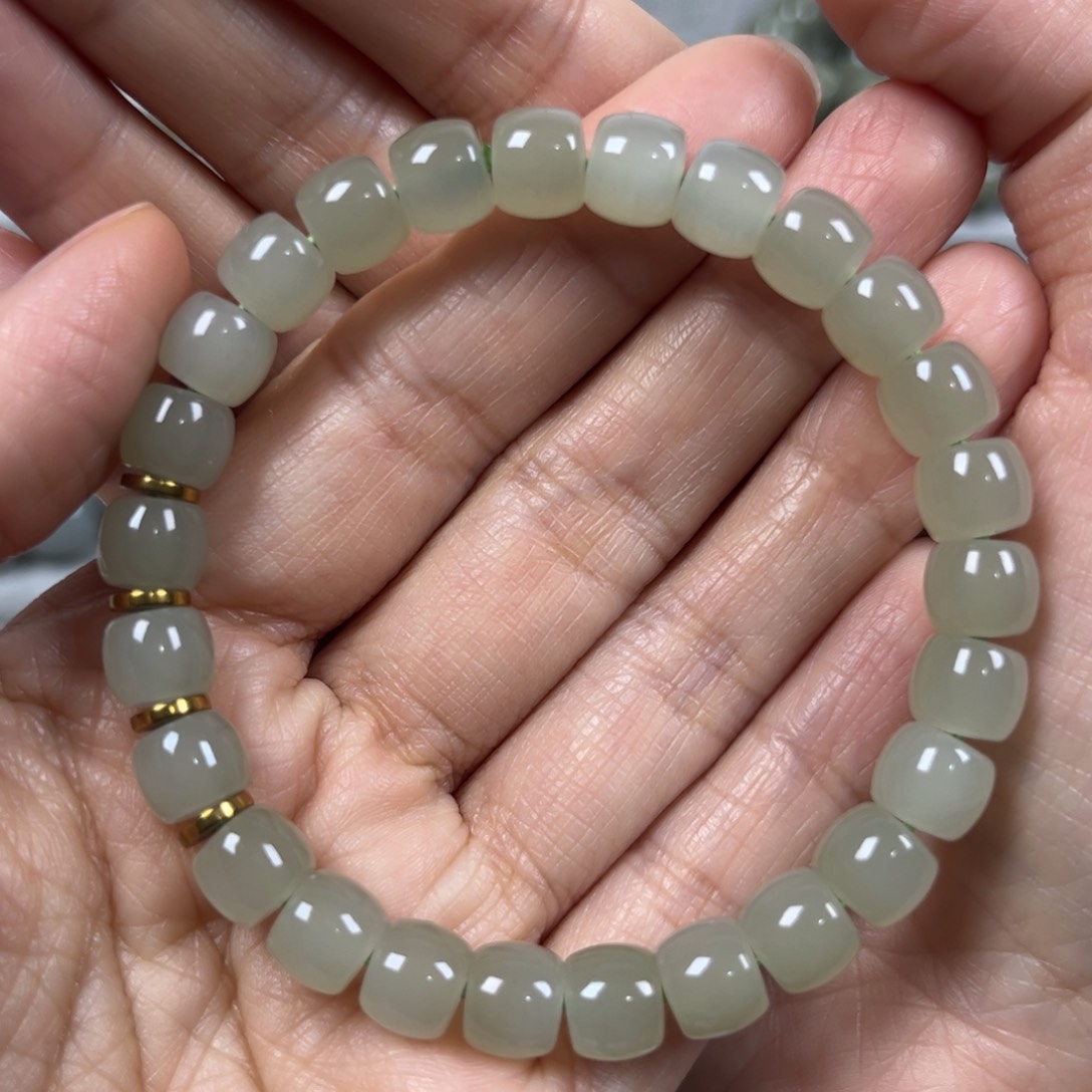 和田玉手链未镶嵌卡8直切