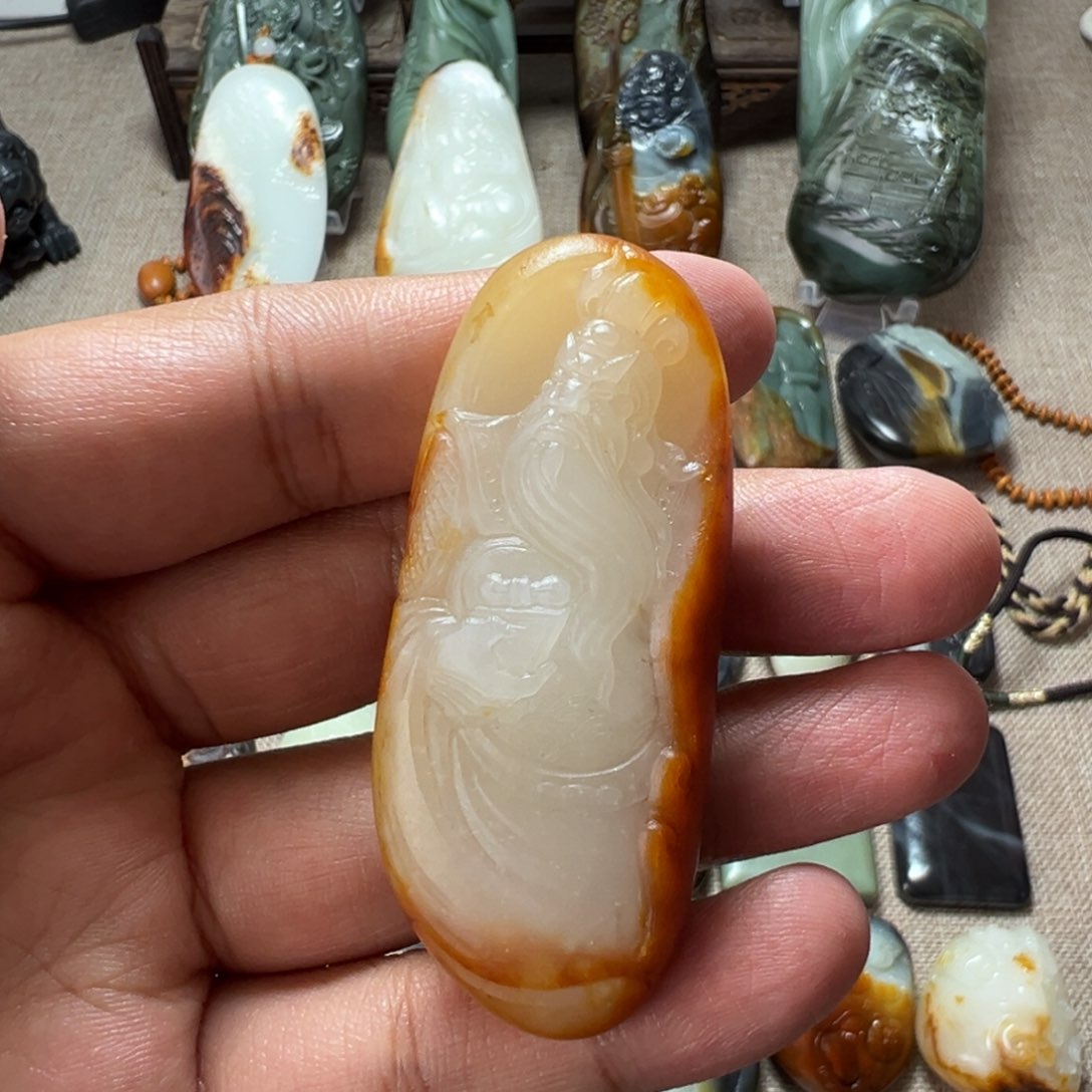 和田玉挂件未镶嵌关公