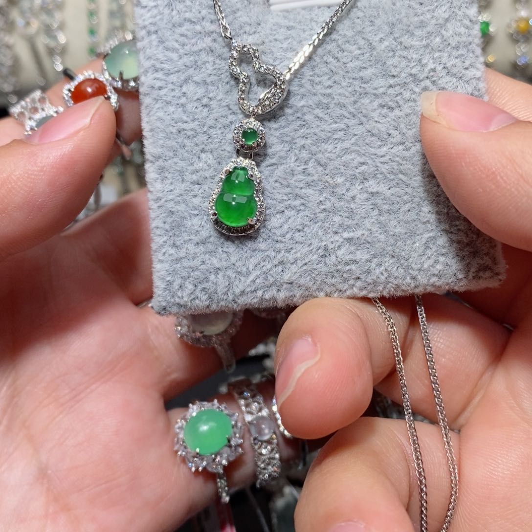 翡翠颈饰银S925镶嵌j j j n