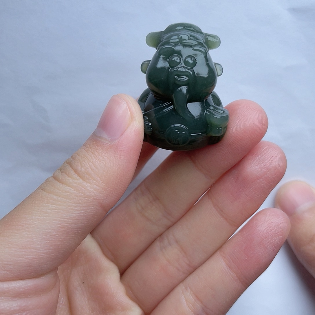 和田玉摆件。k k未镶嵌