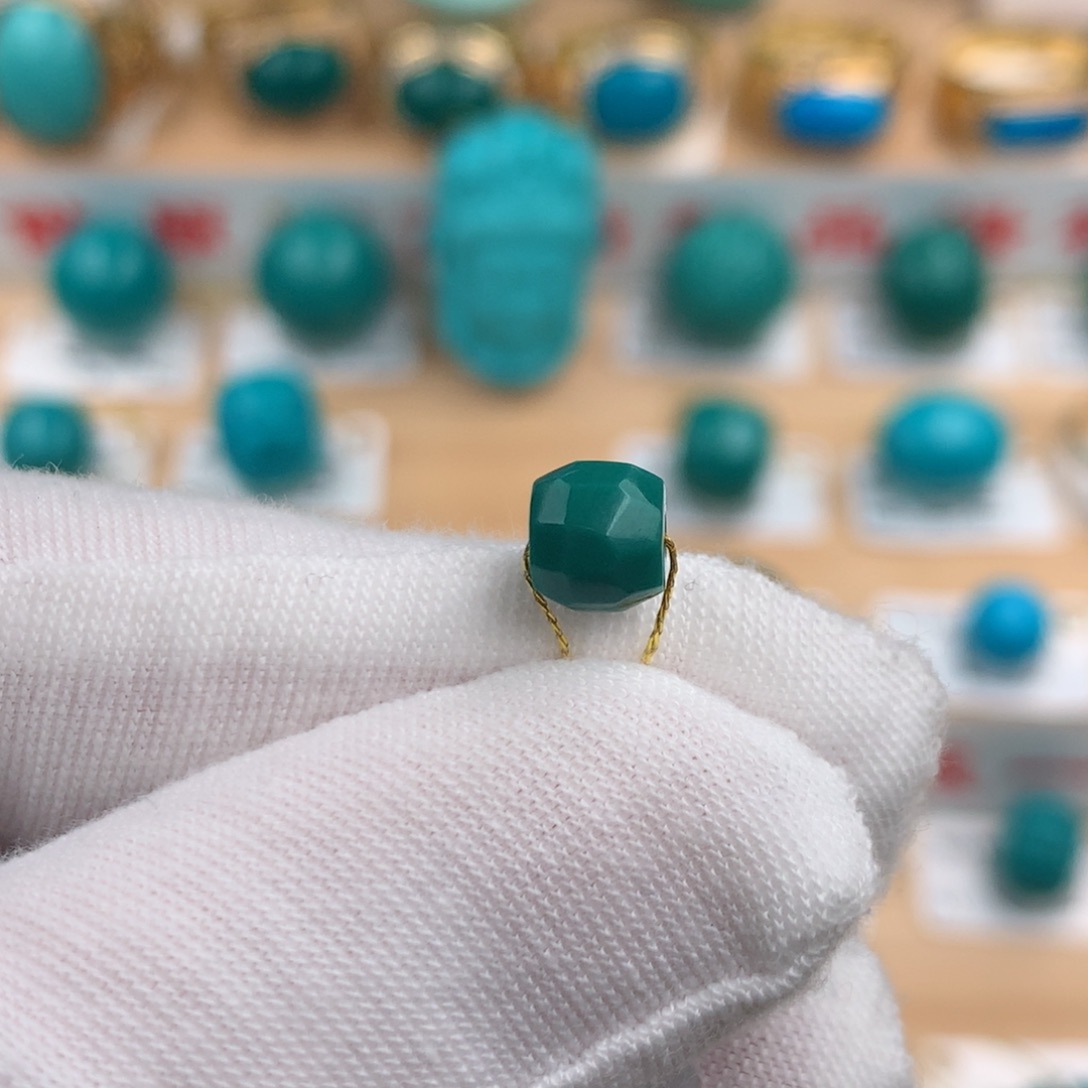 绿松石未镶嵌配饰