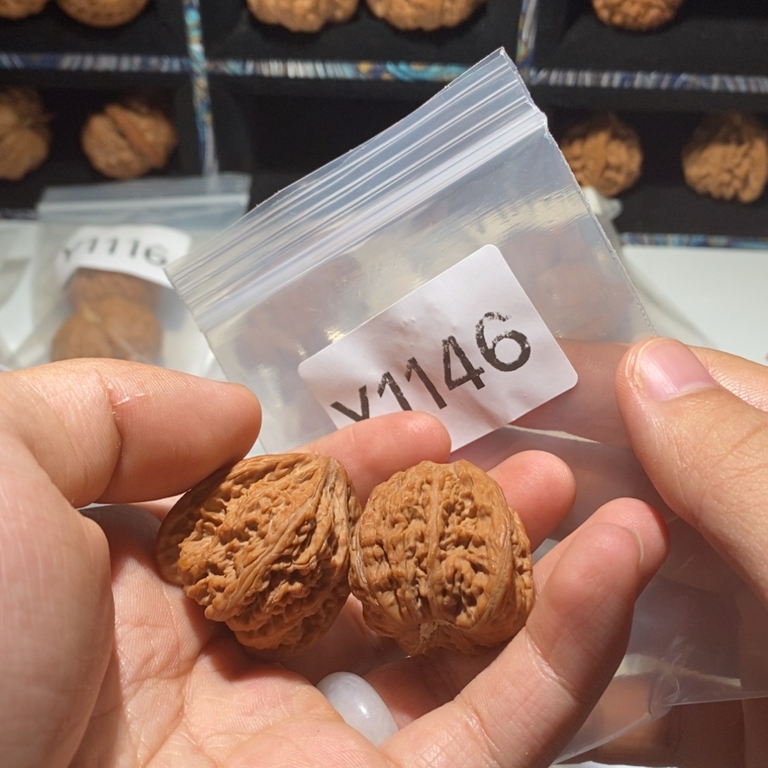 吊坠文玩核桃35全品三角装密纹