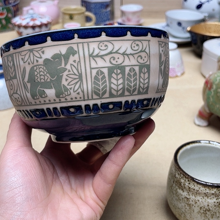 紫砂茶杯盘子都是