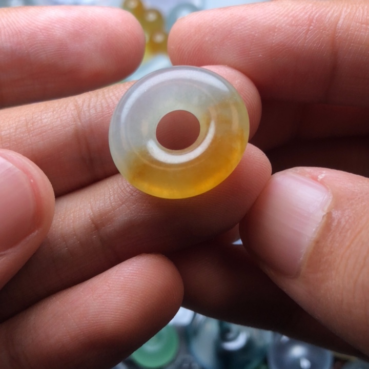 未镶嵌定制翡翠?*哄挂件