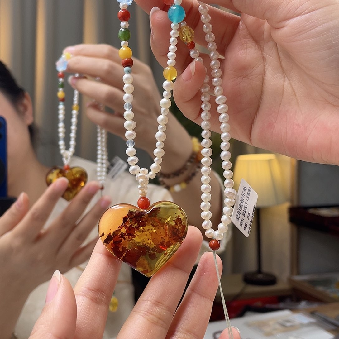 琥珀裸石未镶嵌琥珀吊坠