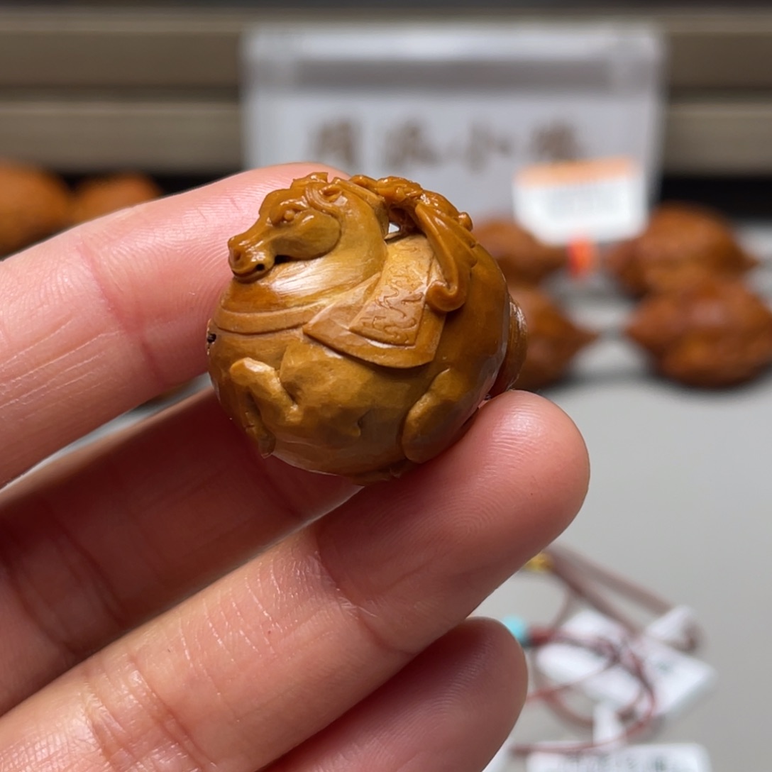 吊坠橄榄核马上有福