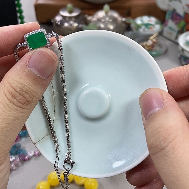 瓷片不会哈哈哈哈哈哈哈哈哈哈