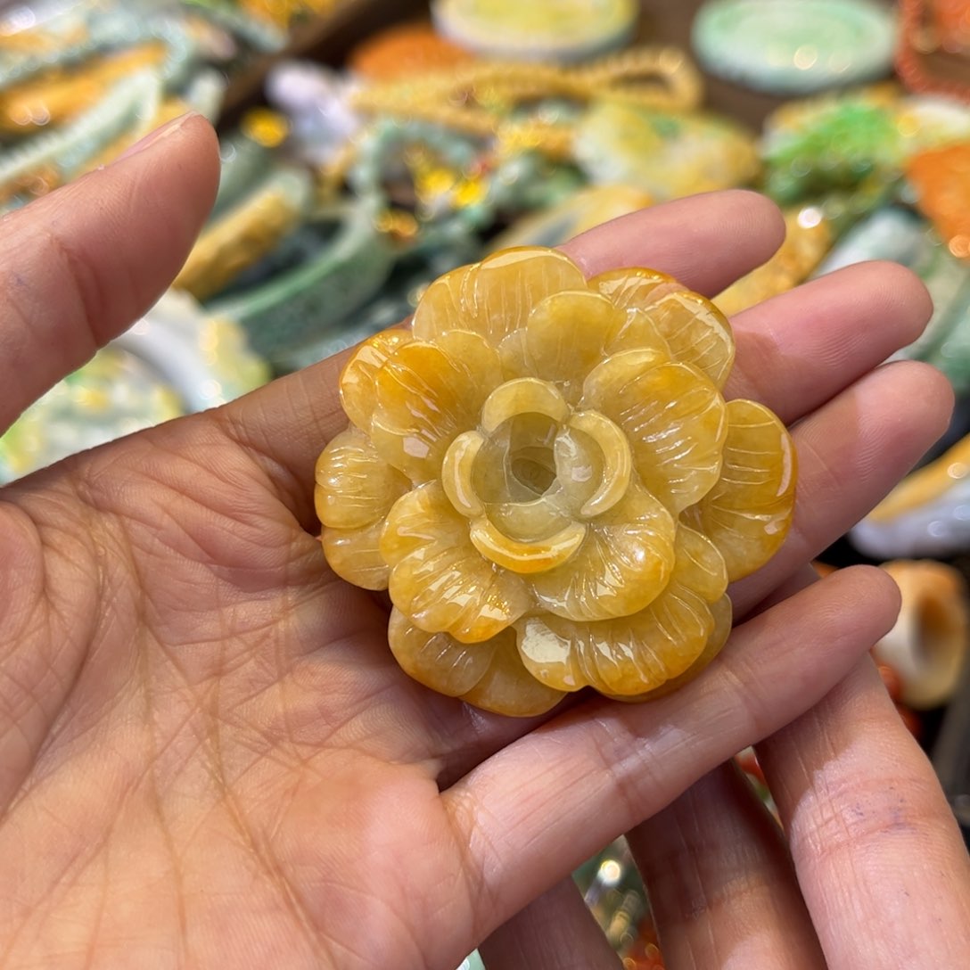 翡翠颈饰未镶嵌待编款