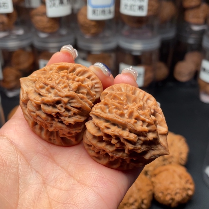 文玩核桃吊坠龙门涧40