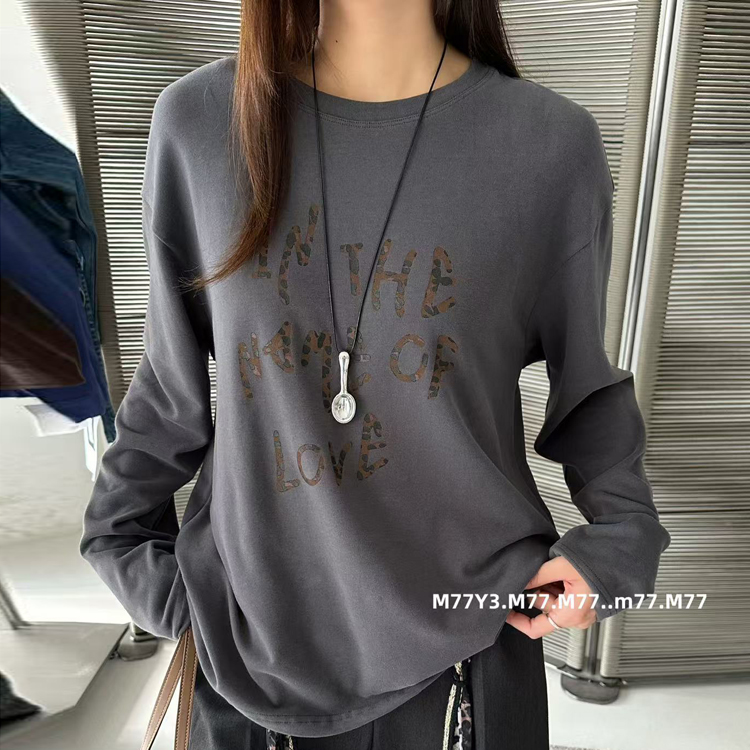 M77Y3正品77320磨毛长袖T恤女2025秋冬宽松显瘦豹纹字母刺绣上衣