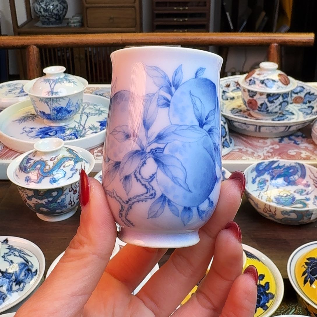 杯重工桃子青花闻香杯纯手绘