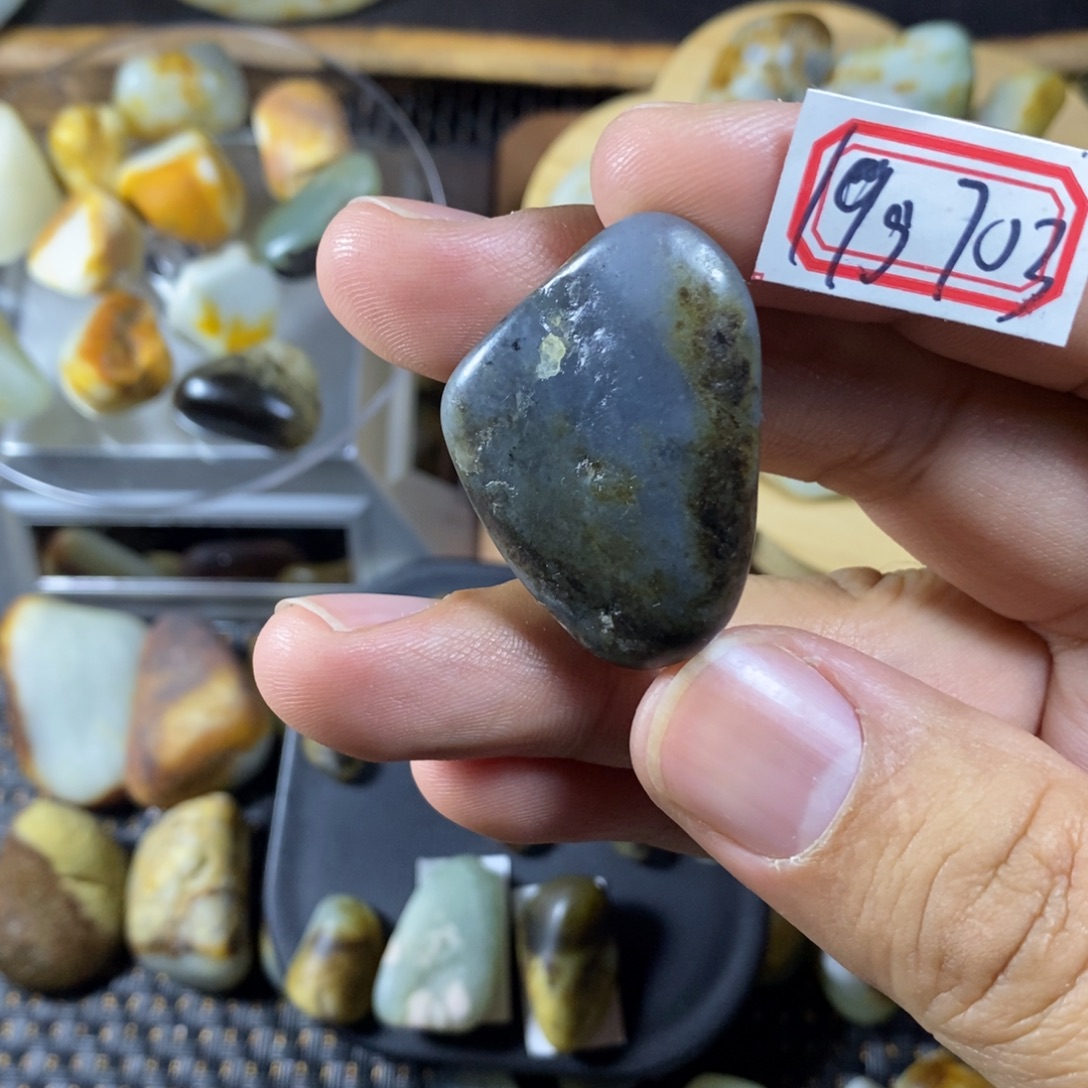和田玉（糖玉）未镶嵌挂件