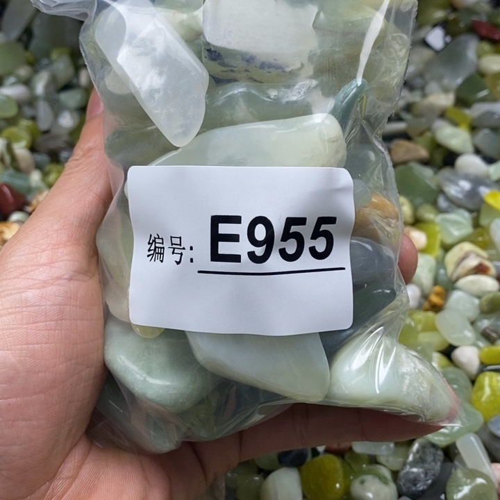 蛇纹石玉未镶嵌鱼缸石