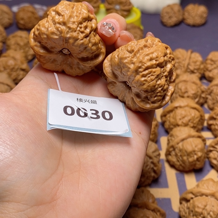 文玩核桃吊坠蛤蟆41.0031