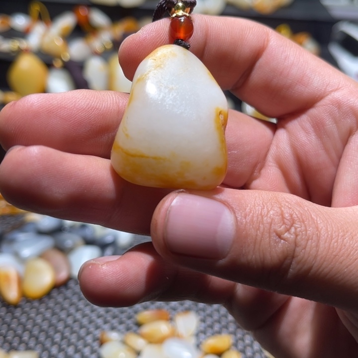 和田玉（子料）未镶嵌颈饰