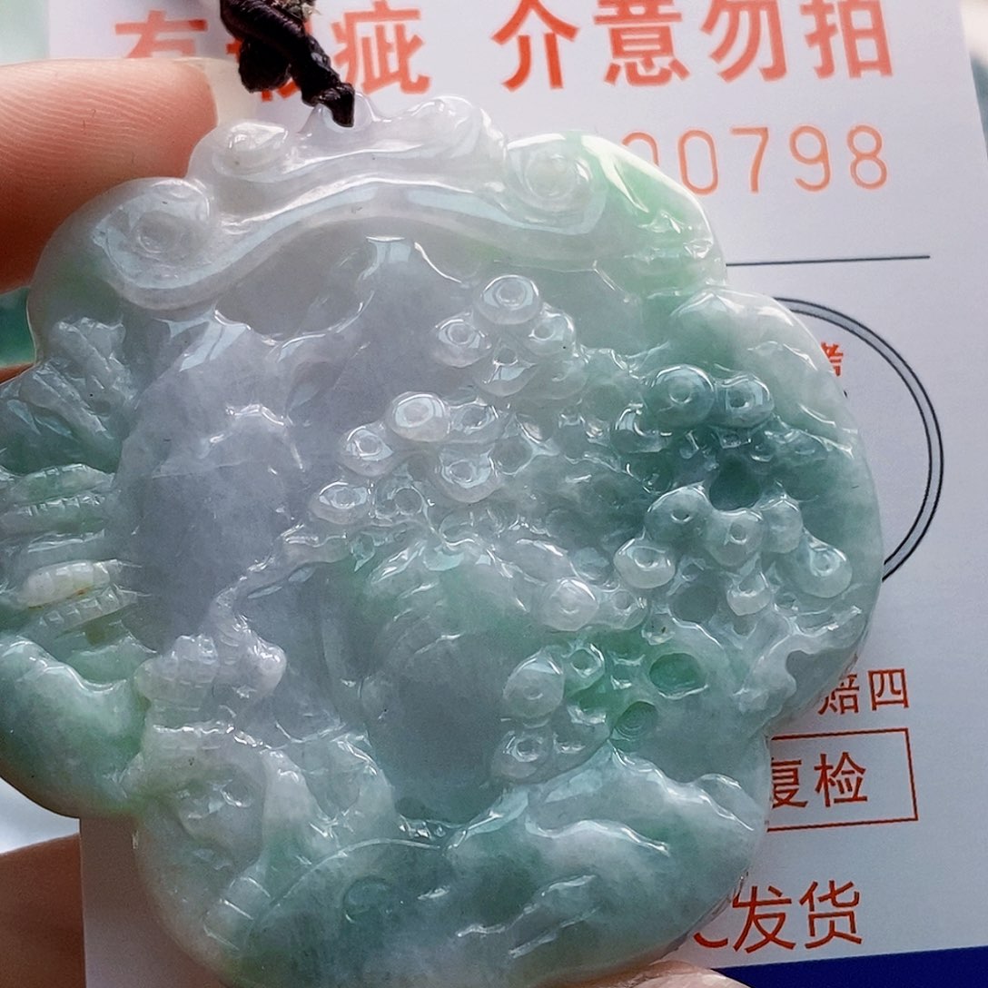 吊坠(不含链)未镶嵌翡翠