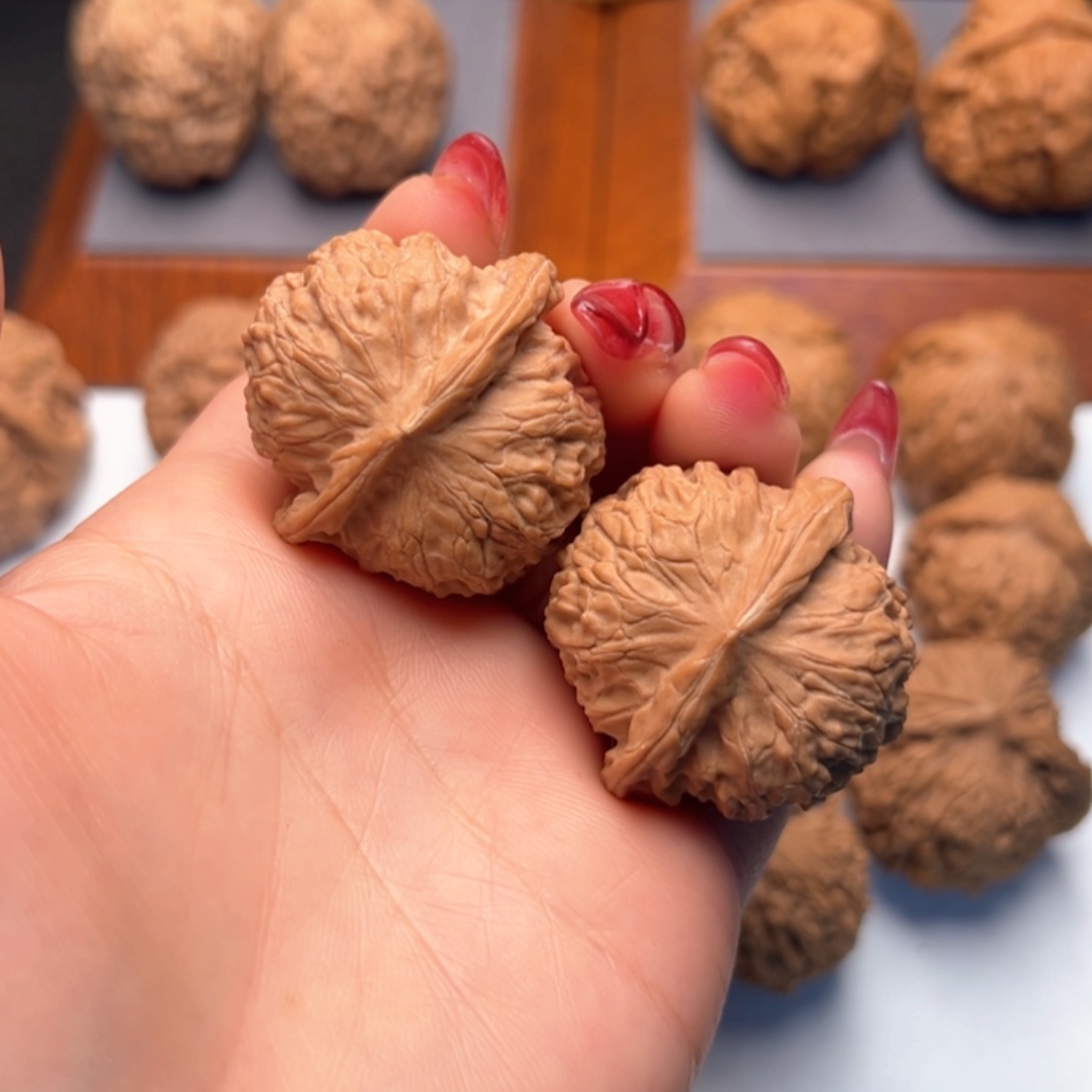 文玩核桃把件金锭元宝37