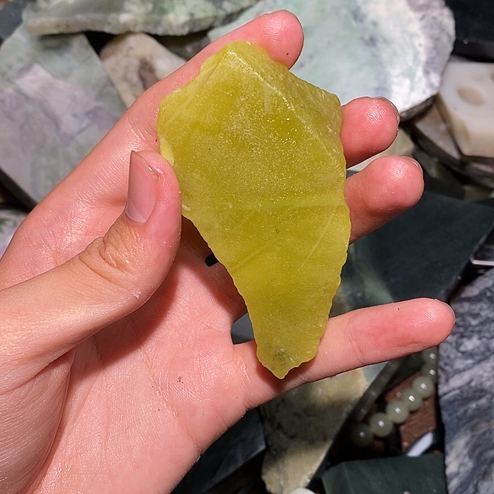 未镶嵌和田玉（青玉）珠宝半成品