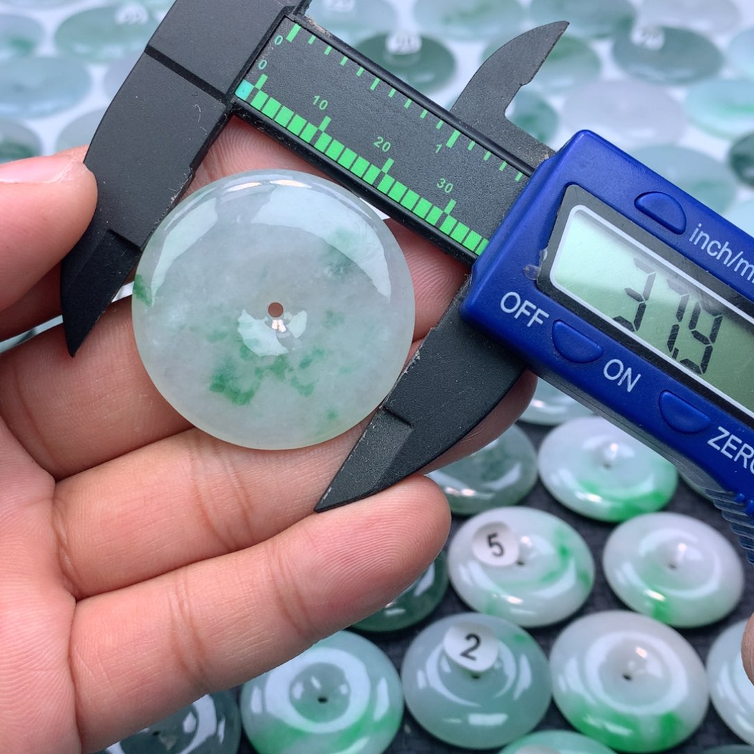 翡翠颈饰未镶嵌缅甸天然A货翡翠