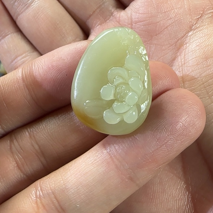 和田玉未镶嵌颈饰福利