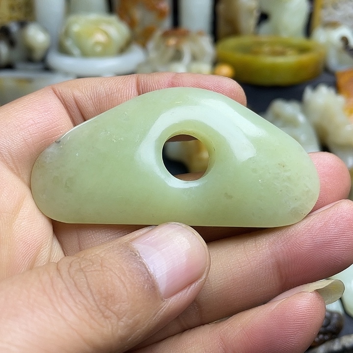 颈饰未镶嵌和田玉