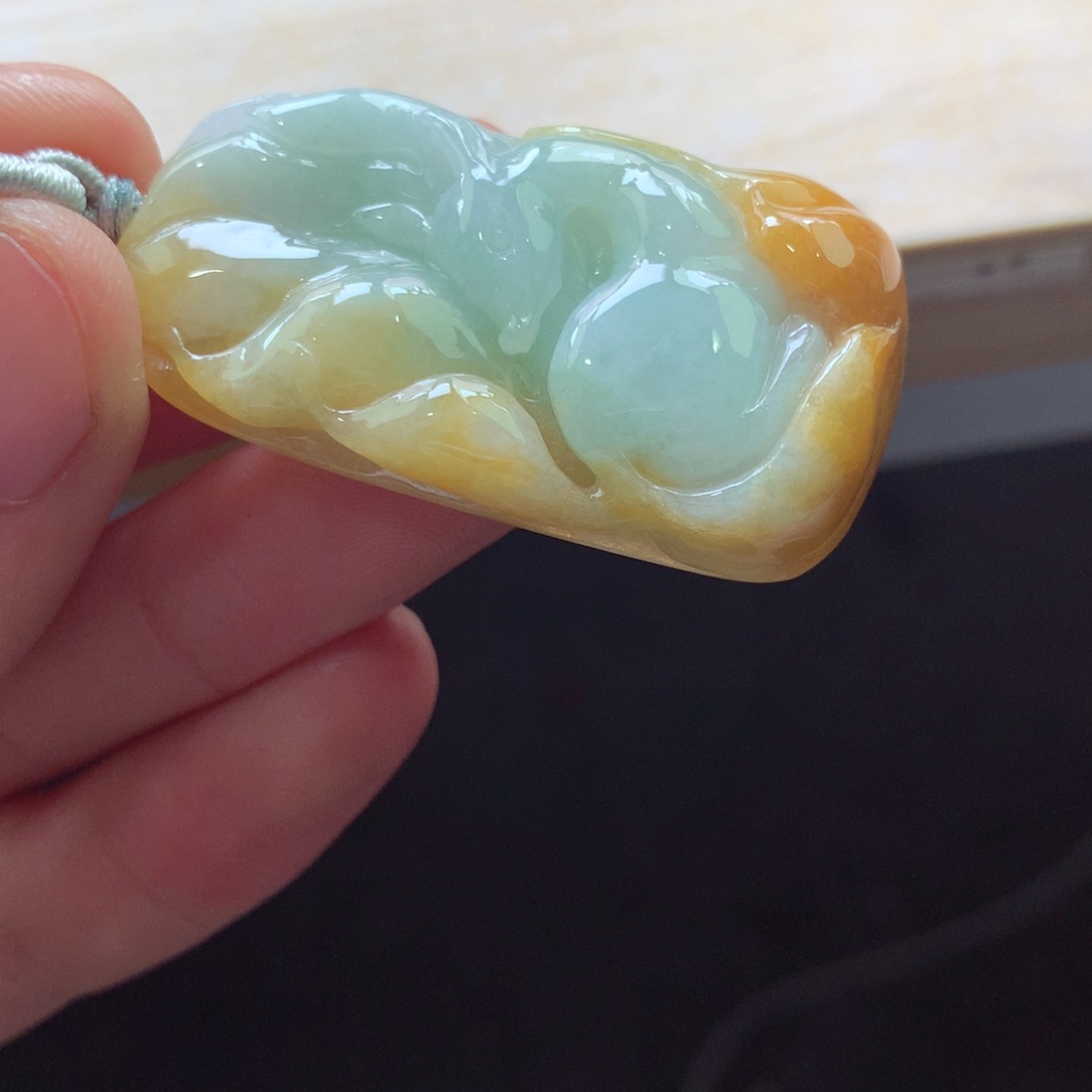 翡翠颈饰未镶嵌吊坠